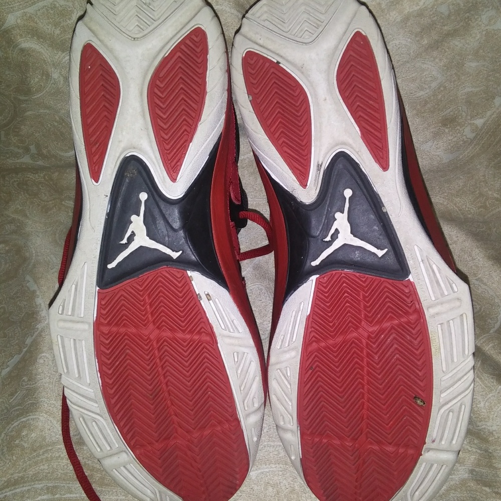 Jordans, Red and black, Size 5.5 (in mens) - Picture 2 of 6